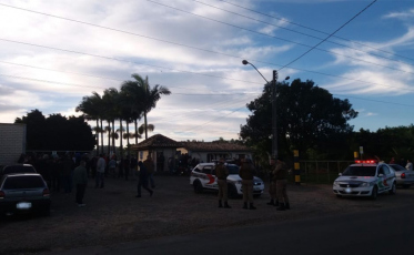 Comunidade manifesta-se contra irregularidades de empresa