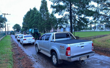 Moradores realizam manifestação na SC-108 em Araranguá