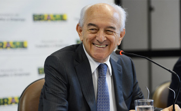 Alesc aprova devolução simbólica do mandato de políticos cassados pelo regime militar