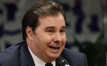 Plenário começa a discutir reforma da Previdência na terça, diz Maia