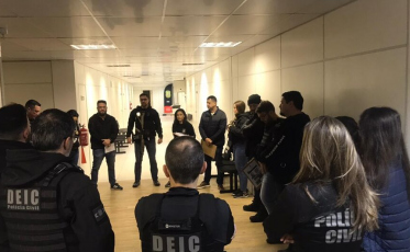 Prefeito de Praia Grande é afastado do cargo em operação da Polícia Civil 