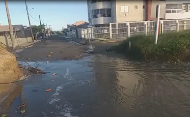 Força da natureza: ressaca coloca Sul do estado em alerta