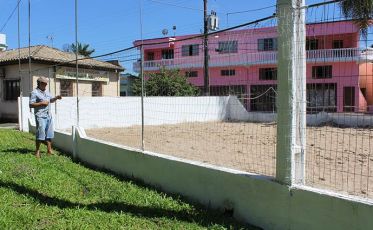 Quadras de voleibol de areia revitalizadas em Maracajá
