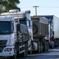 'Vamos parar o Brasil inteiro': caminhoneiros pressionam e ameaçam paralisação nacional