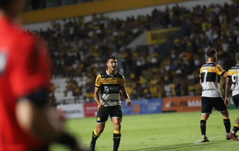 Marcinho lamenta tropeço em casa, mas valoriza o ponto conquistado: 'poderia ter sido pior'