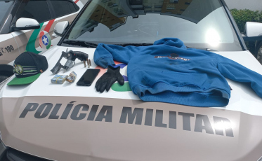 Trio de criminosos assalta farmácia no Centro de Criciúma