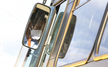 Deputados aprovam uso obrigatório de máscara em locais públicos