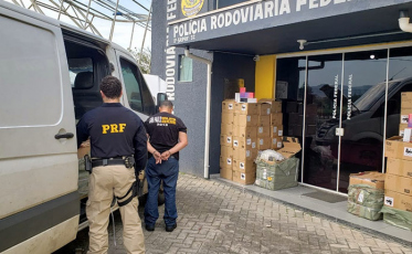 PRF apreende mais de 1.400 celulares vindos do Uruguai