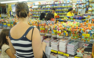 Inmetro e FGV dão dicas para compra de material escolar