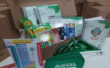 Governo de Içara faz apresentação do material escolar aos pais e alunos