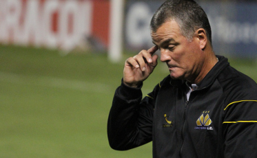 O meio campo vai como? 