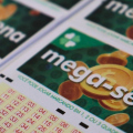 Concurso 2988 da Mega-Sena: veja os números sorteados nesta terça-feira (24)