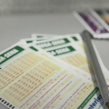 Concurso 2962 da Mega-Sena: veja os números sorteados nesta terça-feira (20)