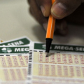 Concurso 3078 da Mega-Sena: veja os números sorteados nesta quinta-feira