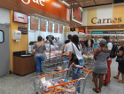 Supermercados mantêm obrigatoriedade do uso de máscara
