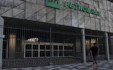 Governo pede suspensão da venda de ativos da Petrobras por 90 dias