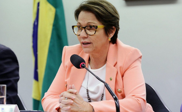 Não há notícia de falta de alimentos, diz ministra