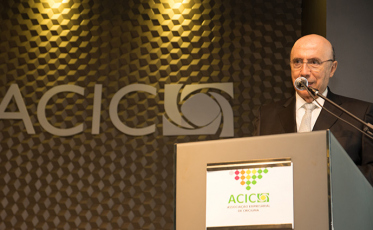 Meirelles demonstra otimismo e confiança na economia brasileira