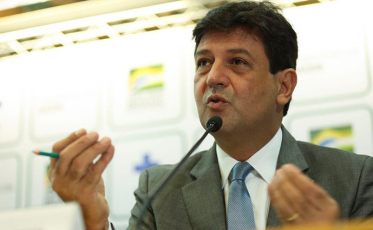 Campanha de vacinação contra gripe será prorrogada, diz ministro