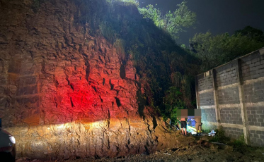 Criciúma: mulher é encaminhada ao hospital após cair de barranco de sete metros