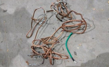 Após furtar fios de empresa, casal é preso em Santa Rosa do Sul