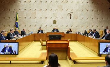 Moraes e Mendonça trocam acusações durante julgamento no STF