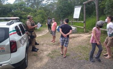 Tumulto no Morro do Céu: Cercamento do local foi impedido pela Polícia Militar (FOTOS)