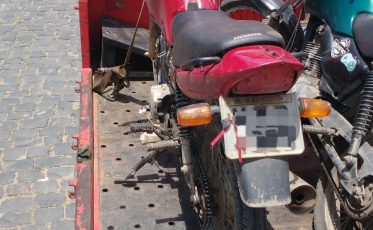 Homem é preso por desacato, embriaguez ao volante e dano ao patrimônio público na Serra