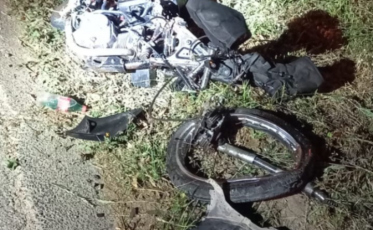 Motociclista fica gravemente ferido após colisão contra carro em Cocal do Sul