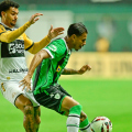 Criciúma recebe América-MG já rebaixado em busca de recuperação após derrota na Série B