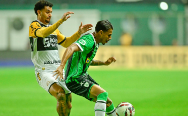 Criciúma recebe América-MG já rebaixado em busca de recuperação após derrota na Série B