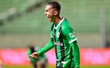 Próximo adversário do Criciúma vence a primeira na Série B, mas segue na lanterna