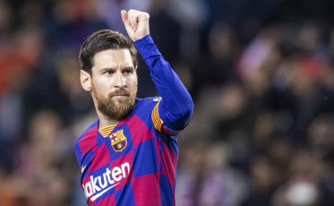 Barcelona reduz salário de jogadores em 70%