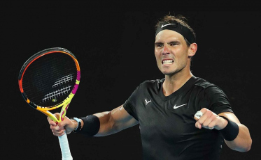 Nadal pendurando a raquete? Espanhol desiste de Roland Garros e já pensa na aposentadoria