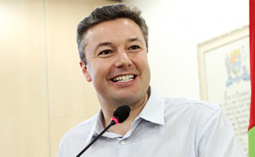 Napoleão Bernardes explica que candidatura é desejo coletivo