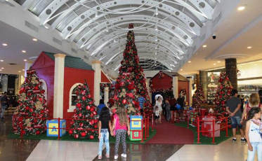 Farol Shopping opera com horários especiais neste fim de ano