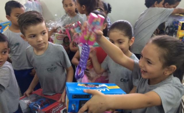 Festa e presentes para 150 crianças do Bairro da Juventude
