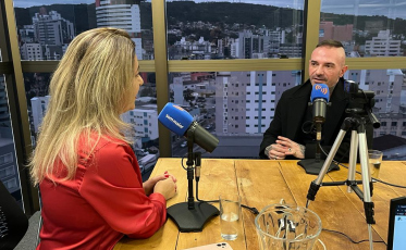 Giovanni Sartori divide sua trajetória no Ninguém Morre de Tédio (VÍDEO)