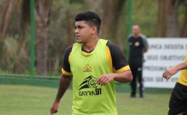 Tigre apresenta o meia atacante Nickson