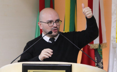 “Eu acredito que conseguimos antecipar para 2024”, diz vereador sobre 5G em Criciúma