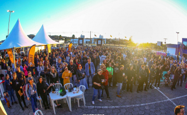 Festival de Rock reúne bandas, gastronomia e todas as famílias no Criciúma Shopping