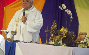 Relato sobre o padre Ângelo Galato: 