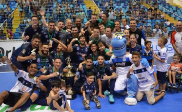 Futsal depende da iniciativa privada e do poder público