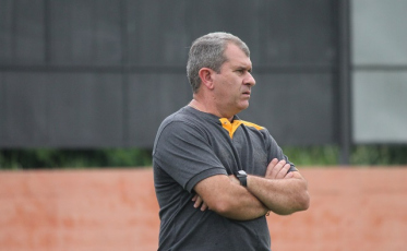 Para Tencati, o Criciúma está construindo um time competitivo