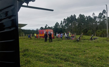 Homem morre após colidir em moeirão de uma cerca em Imaruí
