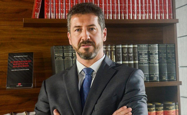 Candidato à presidência da OAB/SC promete valorização dos pequenos advogados