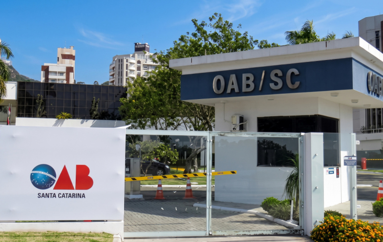 Após dizer que advogados “estudam para roubar”, vereador enfrenta pedido por quebra de decoro
