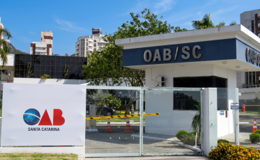 Após dizer que advogados “estudam para roubar”, vereador enfrenta pedido por quebra de decoro