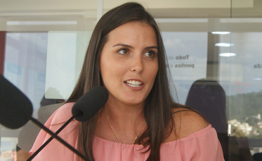 Cuidados odontológicos devem começar após o nascimento do primeiro dente