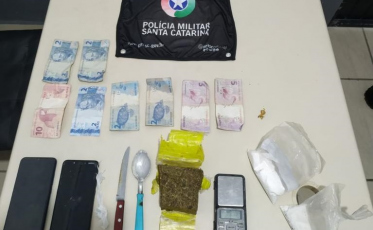 PM flagra ponto de tráfico em oficina de motos